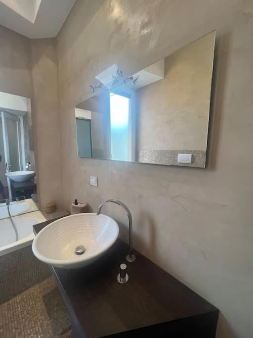 Cornelia Appartement *